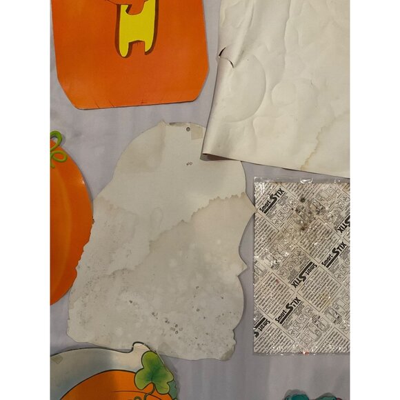 Vintage 18 Halloween Decorations Big Die Cuts Placemats Bat Clings Variety Lot - Picture 6 of 15